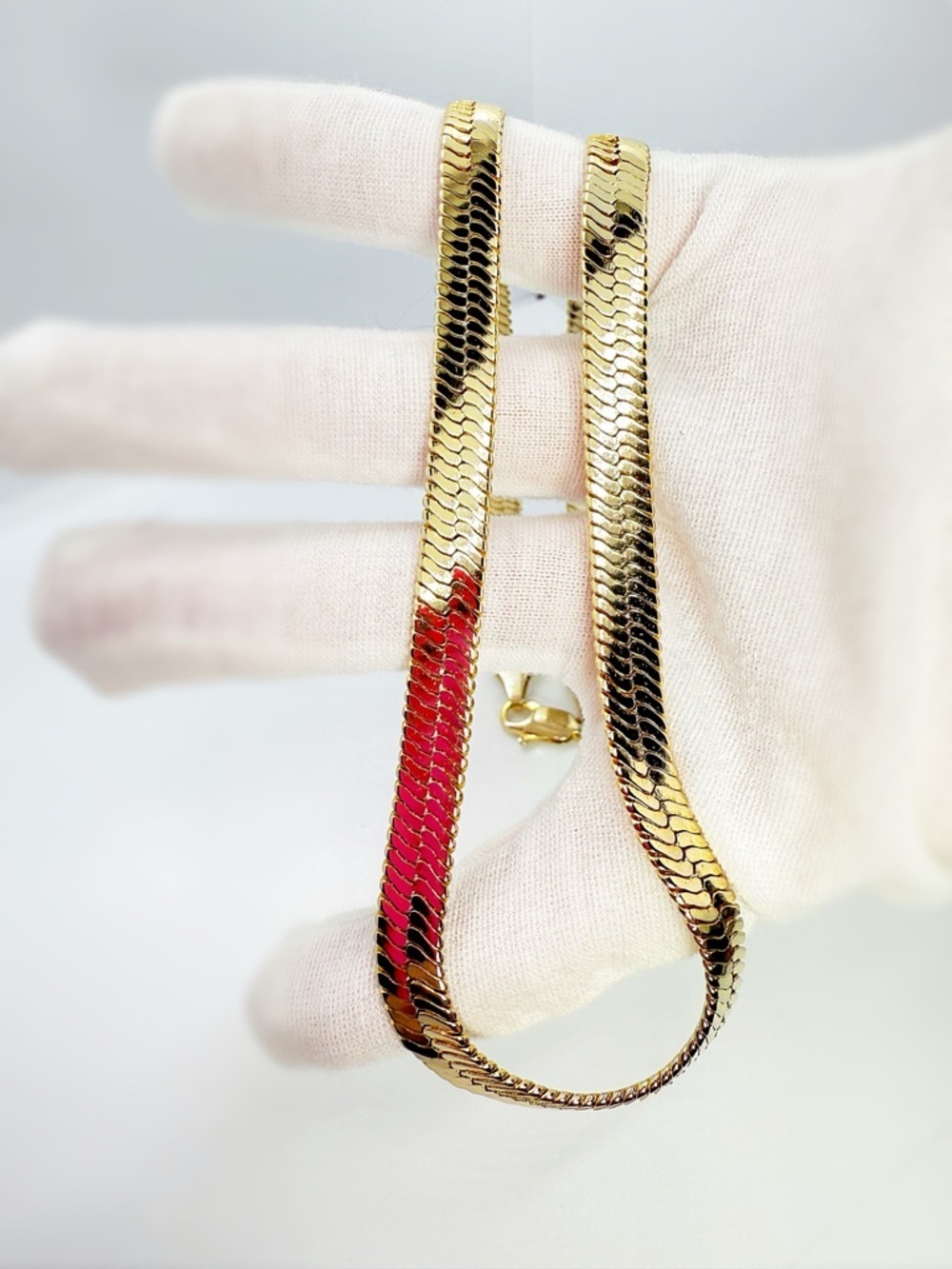 Gold Tone Herringbone Necklace!